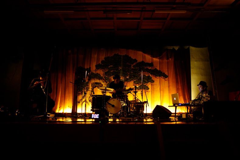 Sugai Ken in “concert” Sugai Ken in “concert”